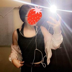 Meet your Posher, Dihana